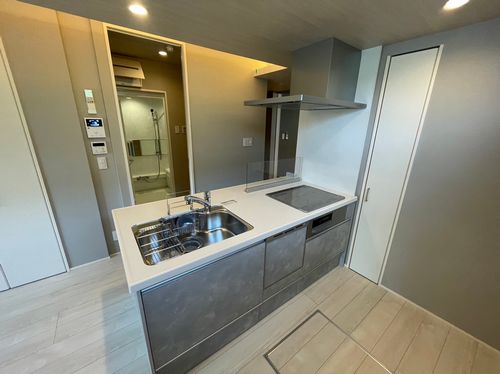 アルバレス六町 103号-3