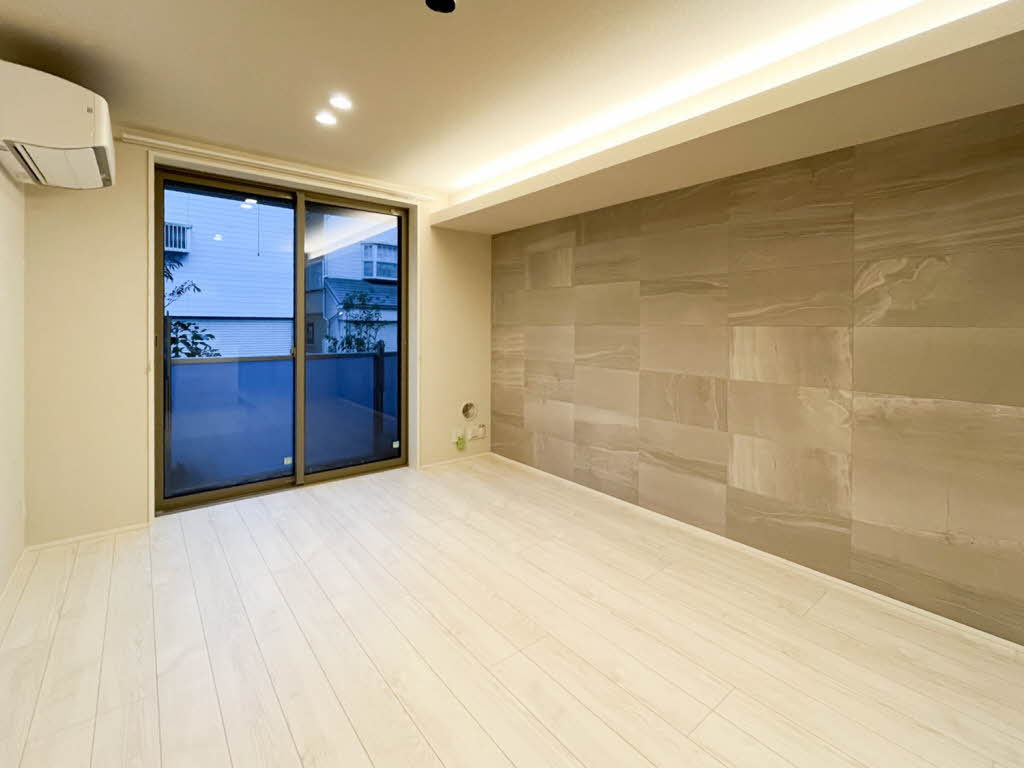 アルビオン　コート 105号-2