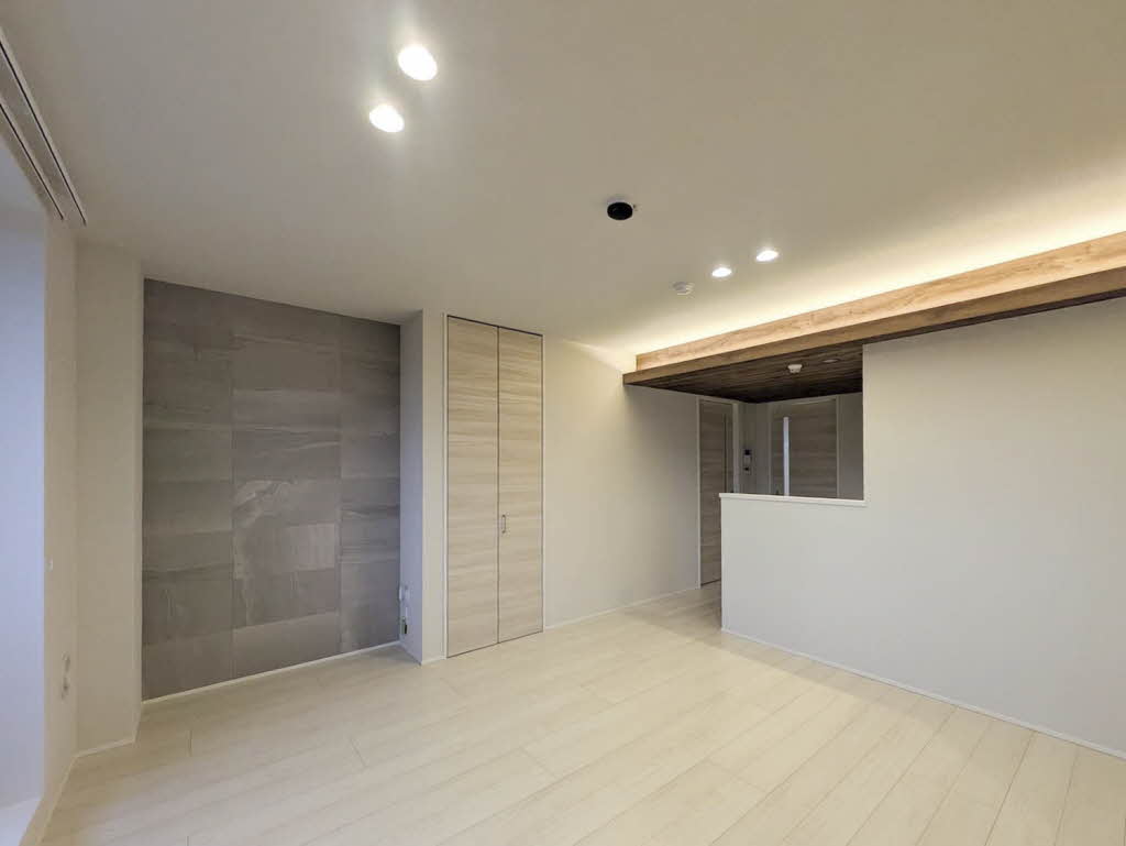 アルビオン　コート 307号-2