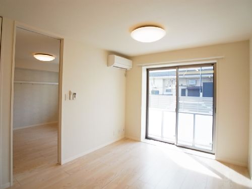 Ｓｅｒｅｎａｖｉｌｌａ 102号-3