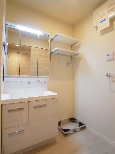 Ｓｅｒｅｎａｖｉｌｌａ 102号-9