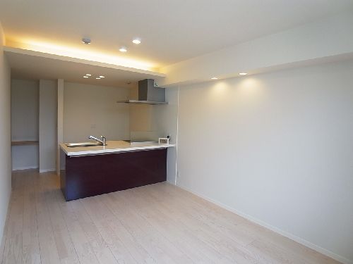 シャン　プロフォンド 302号-4