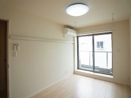 シャン　プロフォンド 302号-6