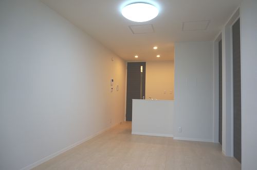 ガイア是政 弐番館 301号-11