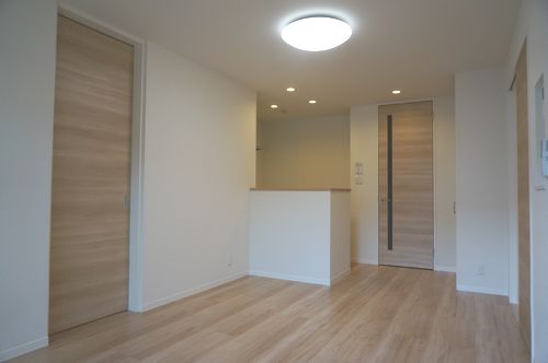 Ｇｒｕｎｅｒ　Ｏｒｔ 102号-2