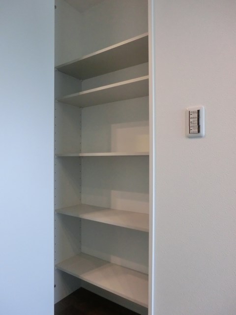 ＤＯＬＣＥ 301号-6