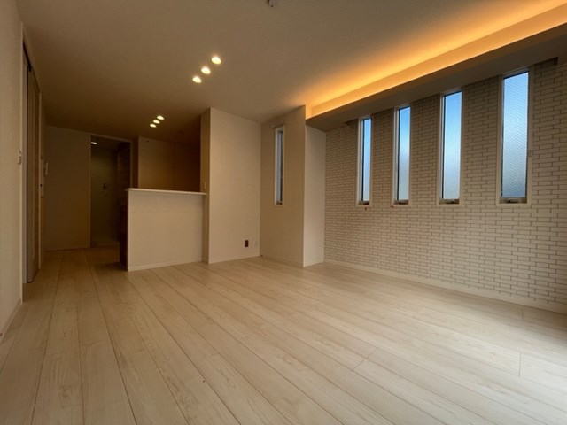 メゾンアンビシア 201号-3