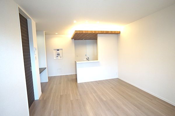 ドルフ白糸台 102号-2