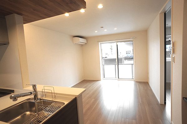 ドルフ白糸台 102号-3