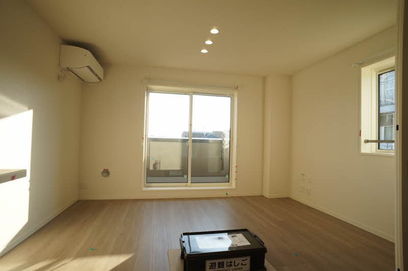 デメテル武蔵境 301号-2