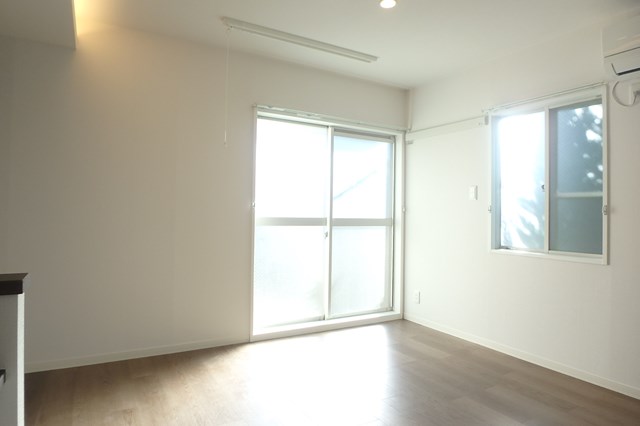 スト-クハウス 102号-1