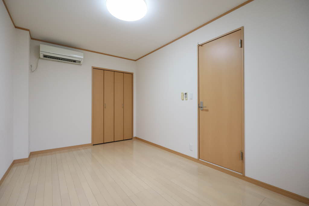 アンプルールフェール立川 303号-4
