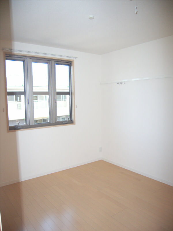 プラナス　ヴィラ 202号-3