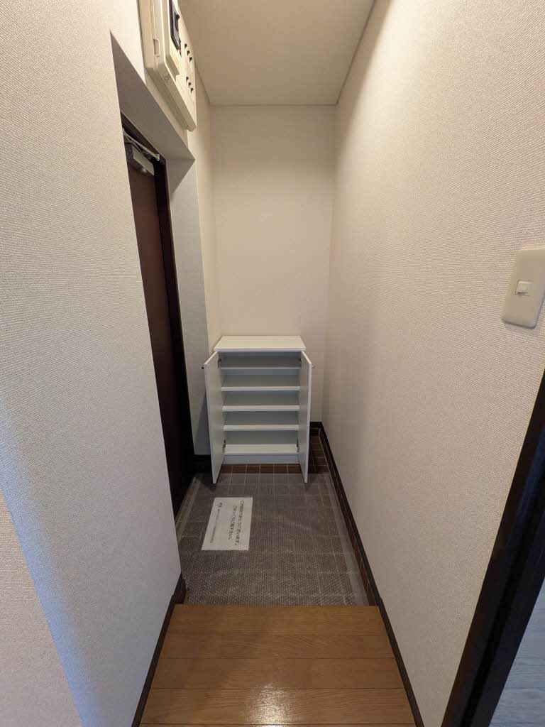 フラワーマンション 302号-2