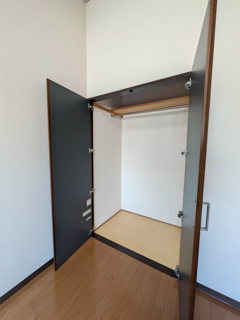 フラワーマンション 302号-8