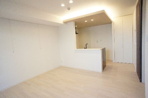 カーサ　レジオ国立 302号-3