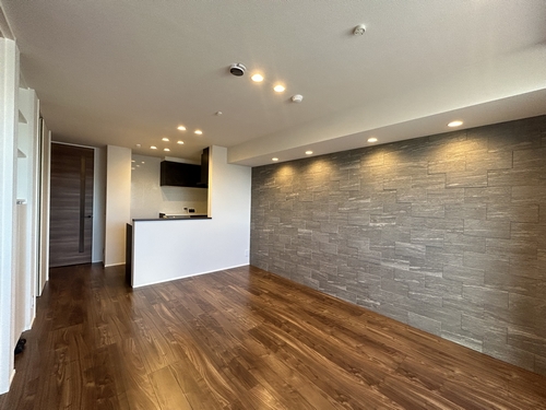 シャーメゾンステージ市野倉 302号-3