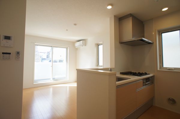 市谷台町レジデンス 301号-2