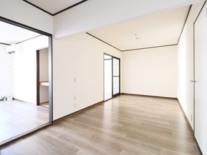 ハイツ・リヴェ―ル 202号-3