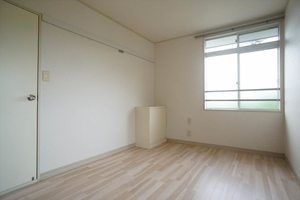 ヒルズ藤塚 C 201号-4