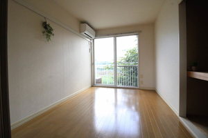 アズール湘南 202号-2