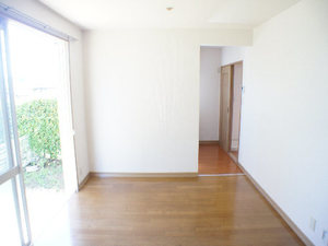 リーベンランデ C 102号-2