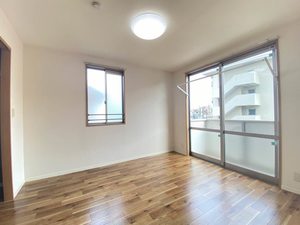 ＧＲＡＳＳ　ＣＯＵＲＴ　２ 201号-6