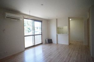 ホワイトヴィラ 202号-2
