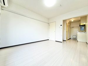 ドミトリ－久地 101号-3