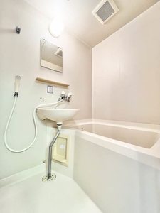 ドミトリ－久地 101号-9