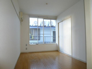 ドミトリ－久地 102号-2