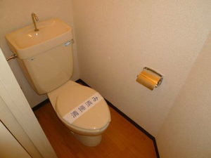 ドミトリ－久地 102号-10