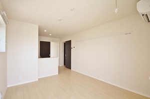 ルミウス港南台壱番館 303号-3