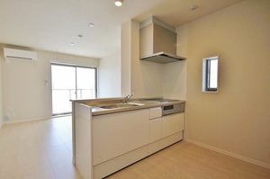 ルミウス港南台壱番館 303号-10