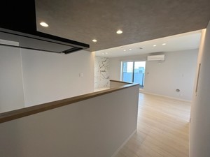 シーサイドルーチェ森戸 303号-5
