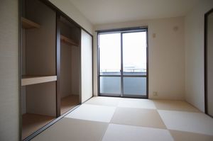 バリュージュ城山一番館 202号-7