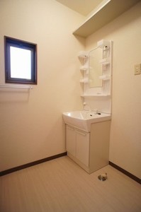 バリュージュ城山四番館 202号-9
