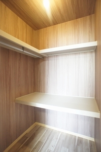 ヒルズ・アイ 101号-5