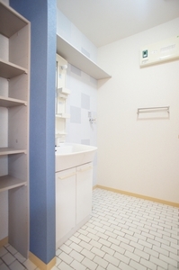 ヒルズ・アイ 101号-10