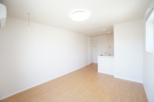 ノイエス・レ－ベン 301号-2