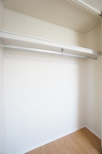 ノイエス・レ－ベン 301号-5