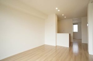 ブリスガ－デン 102号-2