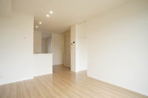 ブリスガ－デン 102号-3