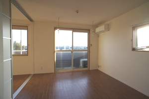 スカイビレッジ 302号-2