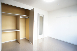 プレミール・シャンブル 203号-3