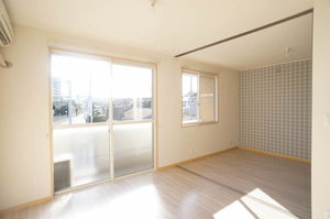 ステラ・アルピナ弐番館 202号-6