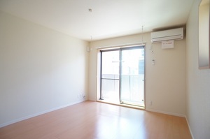 セピアメゾン 205号-3