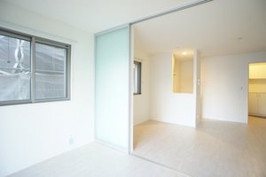 EAST ONE 105号-4