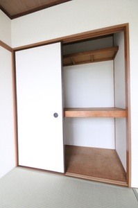 レインボーハイツ本郷台 206号-13