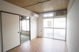 第一ＳＴメゾン 202号-2